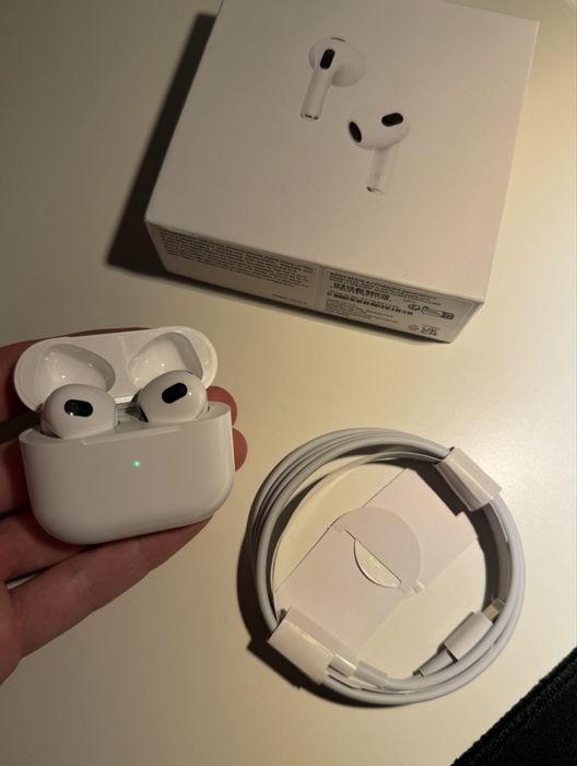 Nowe Słuchawki AirPods 3