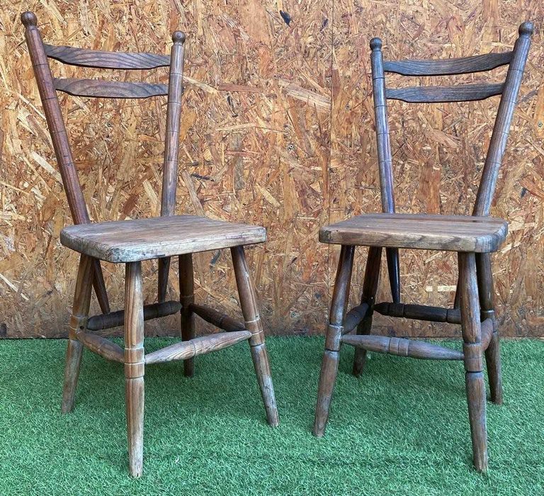 Cadeiras rusticas antigas par