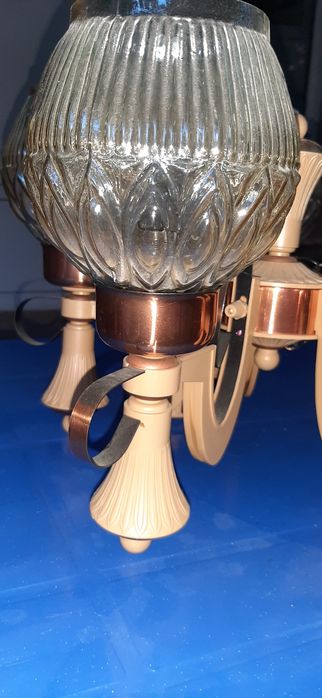 Продається люстра