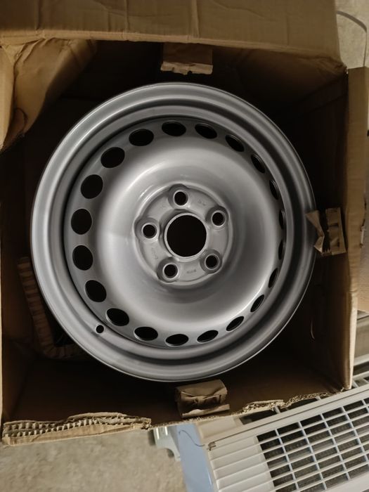 Sprzedam felgi stalowe