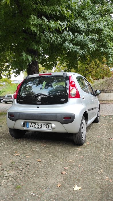 Peugeot 107 1.0 – 2008 em ótimas condições