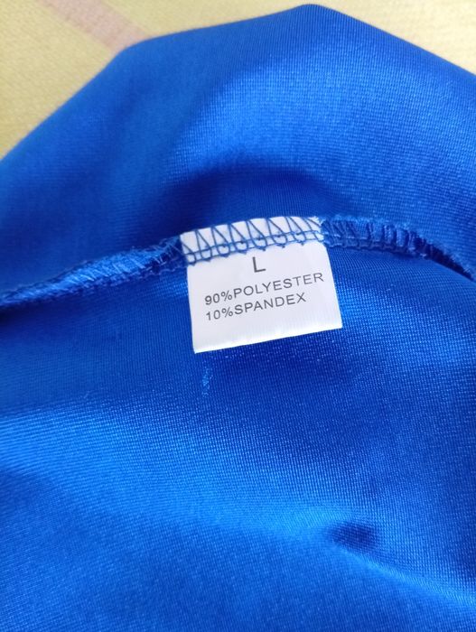 Костюм супергероїні для аніматорів.