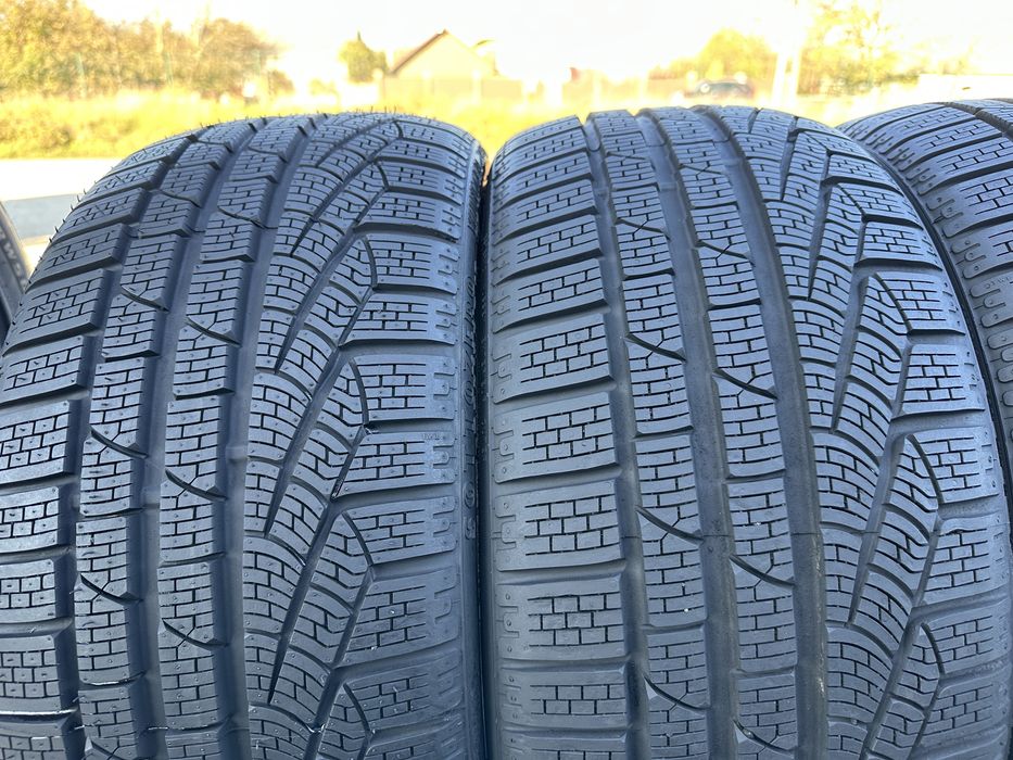 Шини 235/35/19 R19 Pirelli 4шт