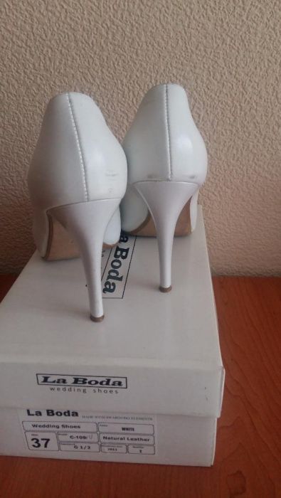 Buty ślubne La Boda z kryształkami swarovski 37