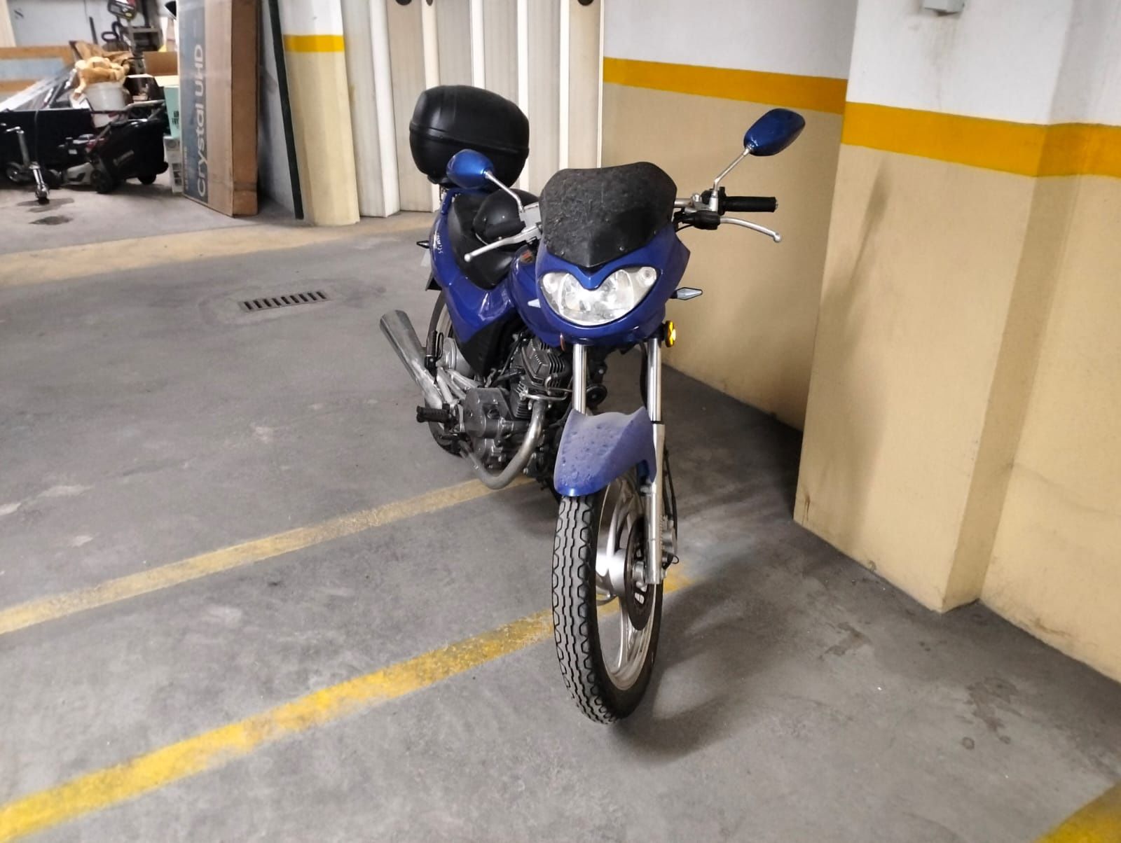 Mota GVM 125 com livrete ( desocupar )