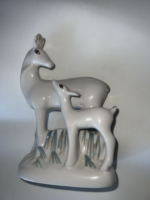 Figurka porcelanowa sarna z młodym połonne