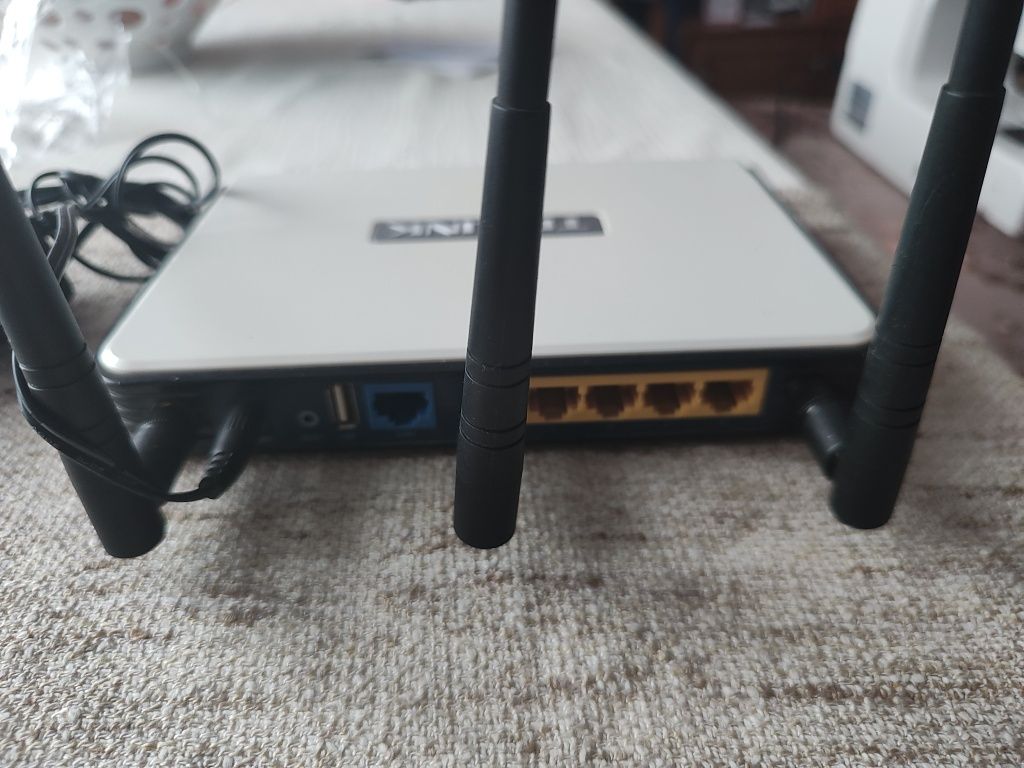 Router wifi tp link tl-wr1043nd