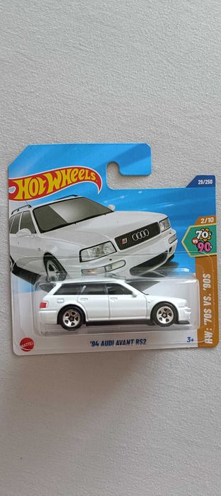 29/250 + Hot Wheels 94 Audi avant RS2 2/10 hv 70s vs 90s 2025 Case F