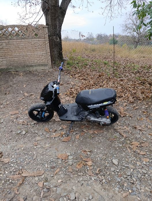 Продам Yamaha slider