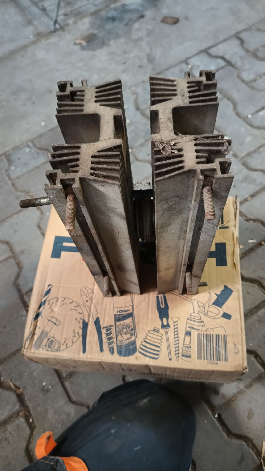 Radiator aluminiowy