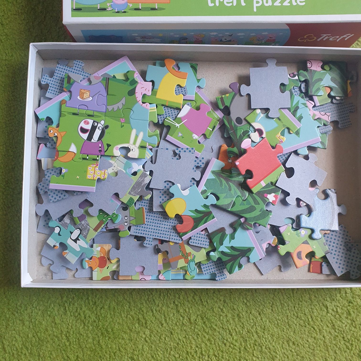 Świnka Peppa puzzle i układanki + książeczka