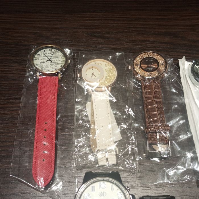 Годинники наручні, часи, жіночі, чоловічі.