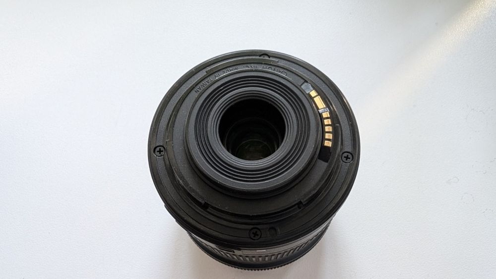 Об'єктив Canon EFS 10-18 mm