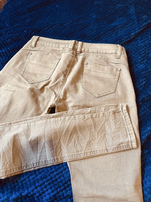 Zielonkawe spodnie khaki biodrowki z zamkami rozm. 38