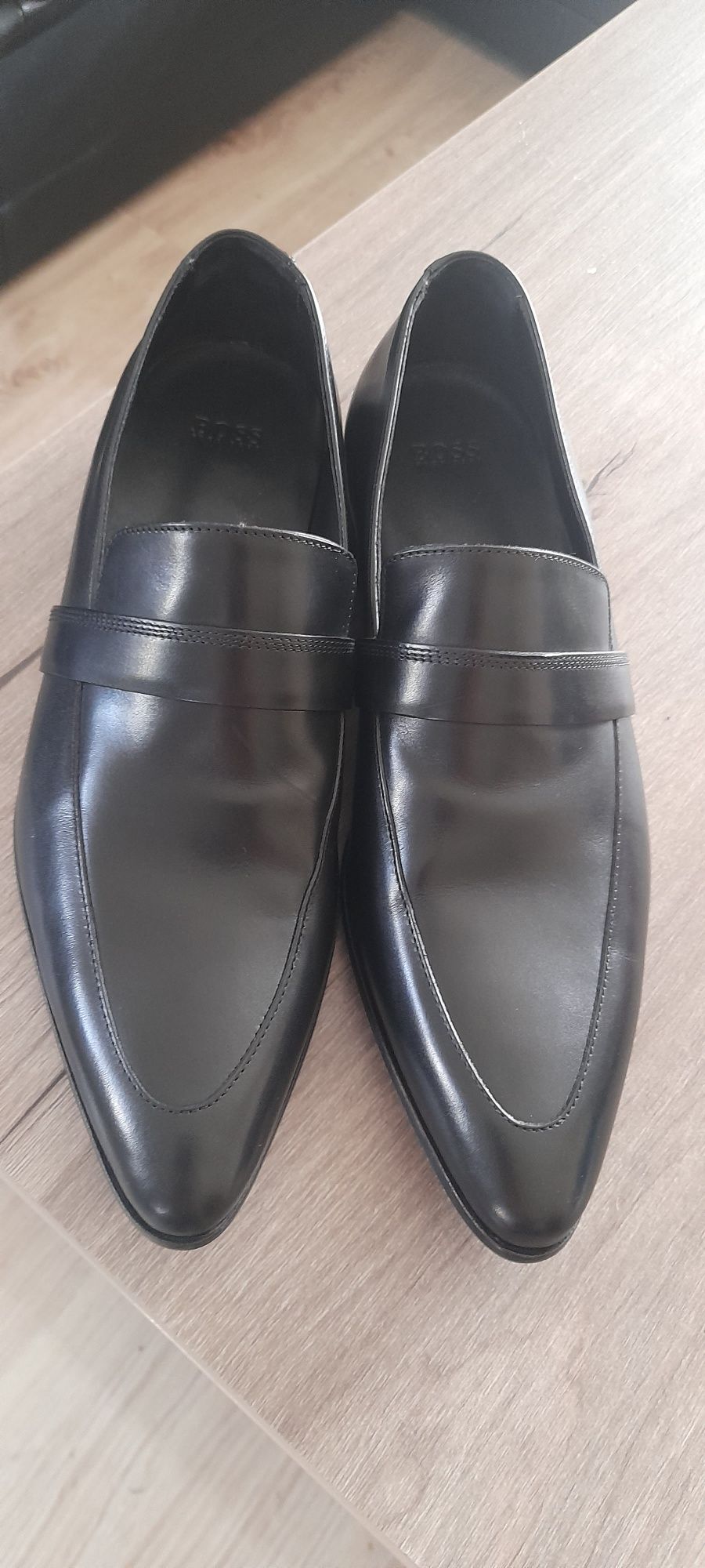 Męskie buty Hugo Boss rozmiar  41