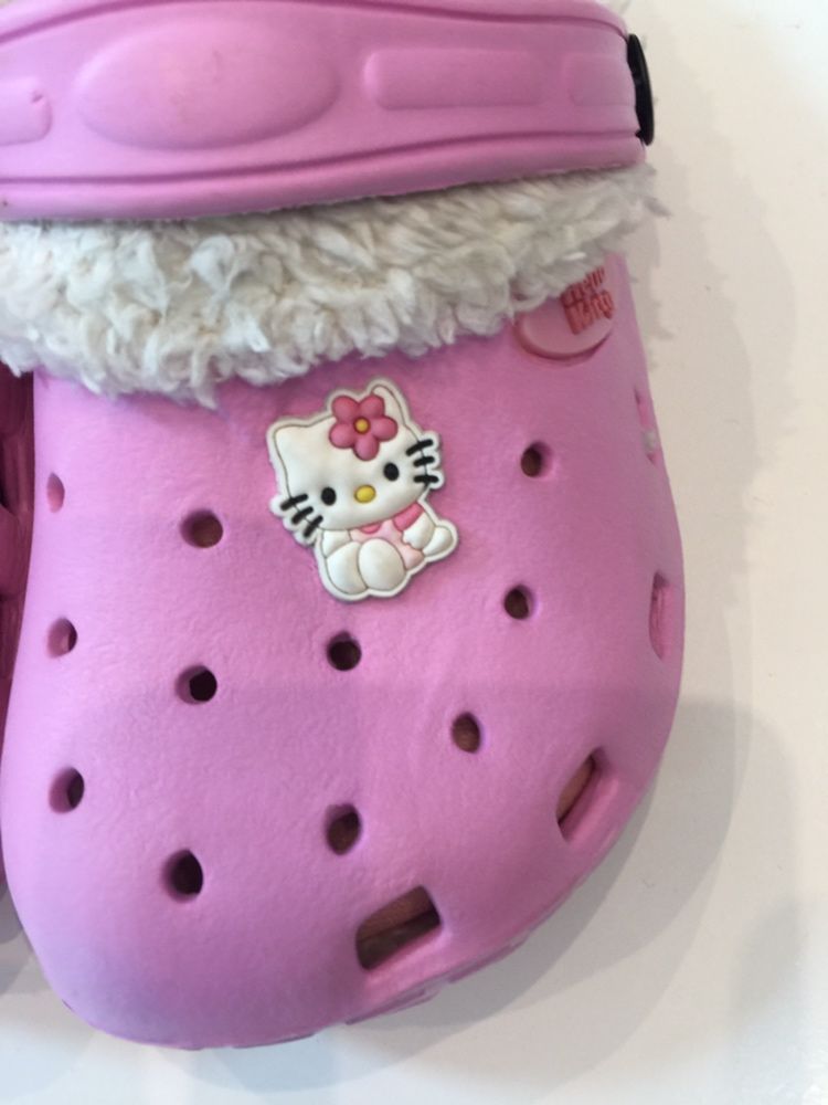 Crocs de Inverno 26 Hello kity a estrear