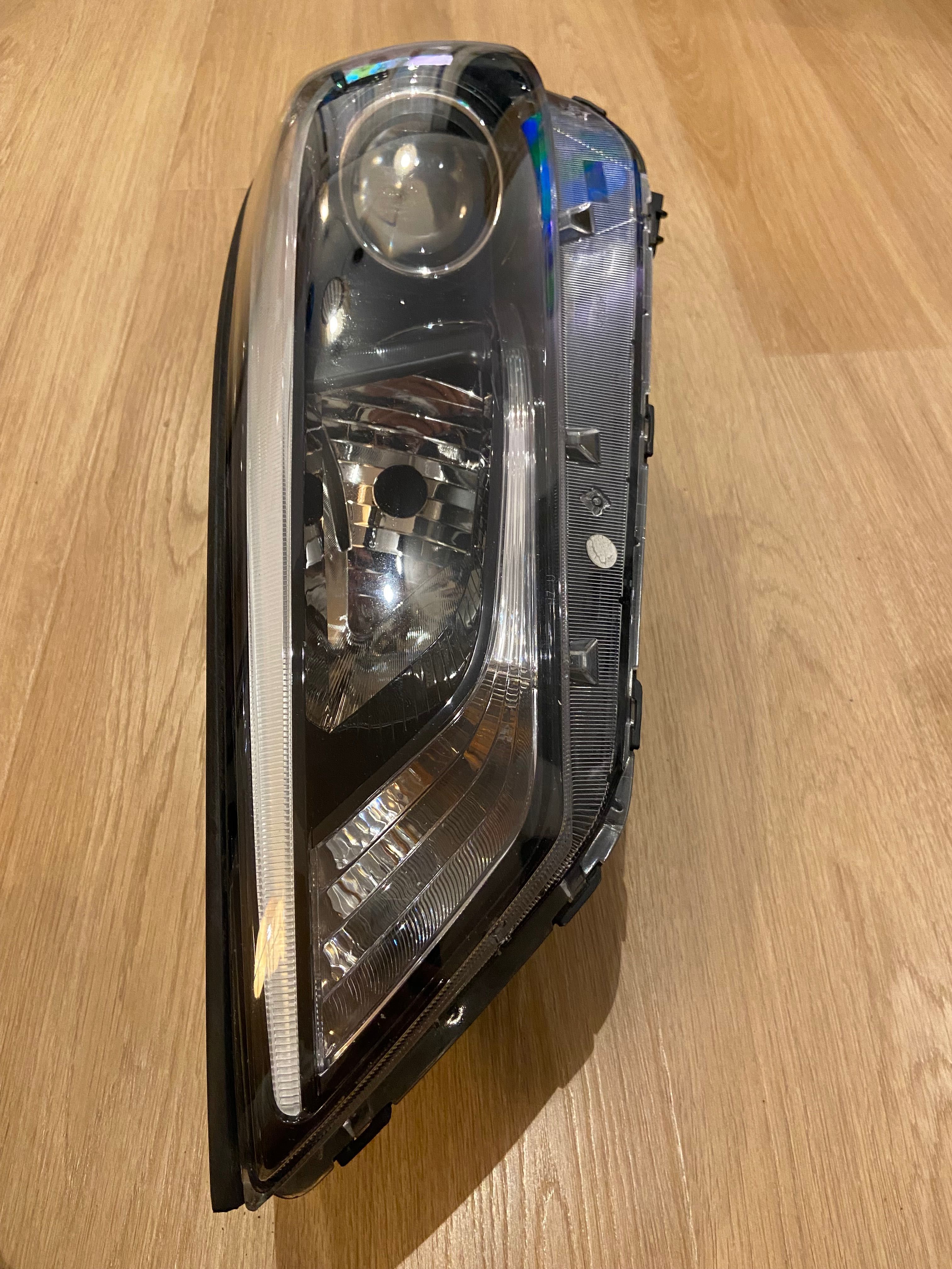 Lampy / lampa Hyundai Tucson III 3 15-18 USA