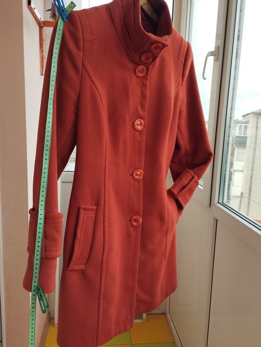 Продам пальто демисезонное