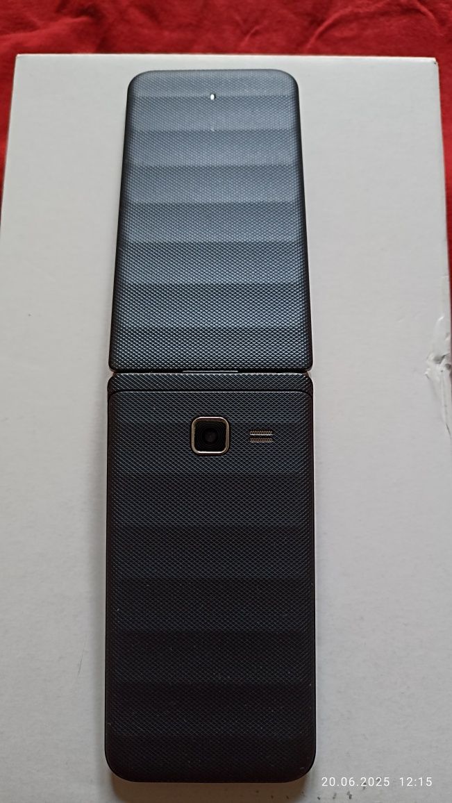 Кнопочный телефон Switel Classico M600D