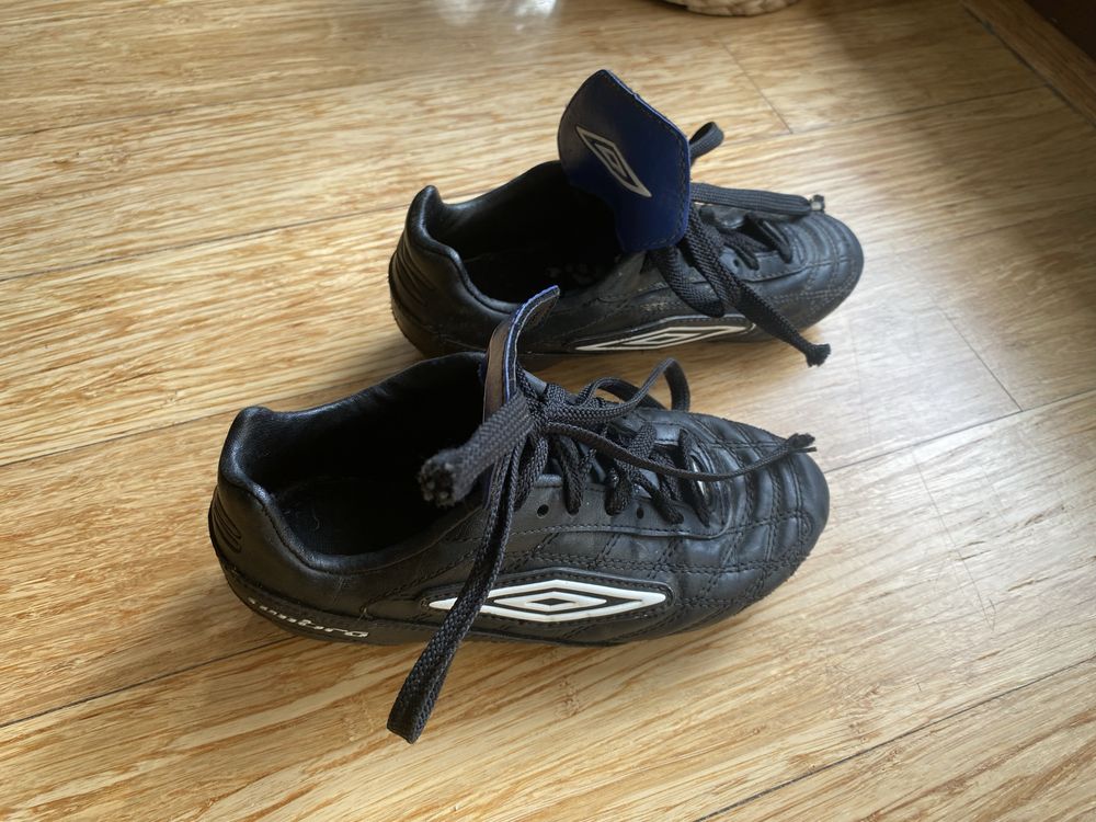 Korki pilkarskie Umbro rozm 31, Kraków Skawina