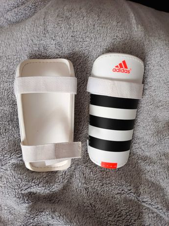 Ochraniacze piłkarskie adidas  XL 2 szt.