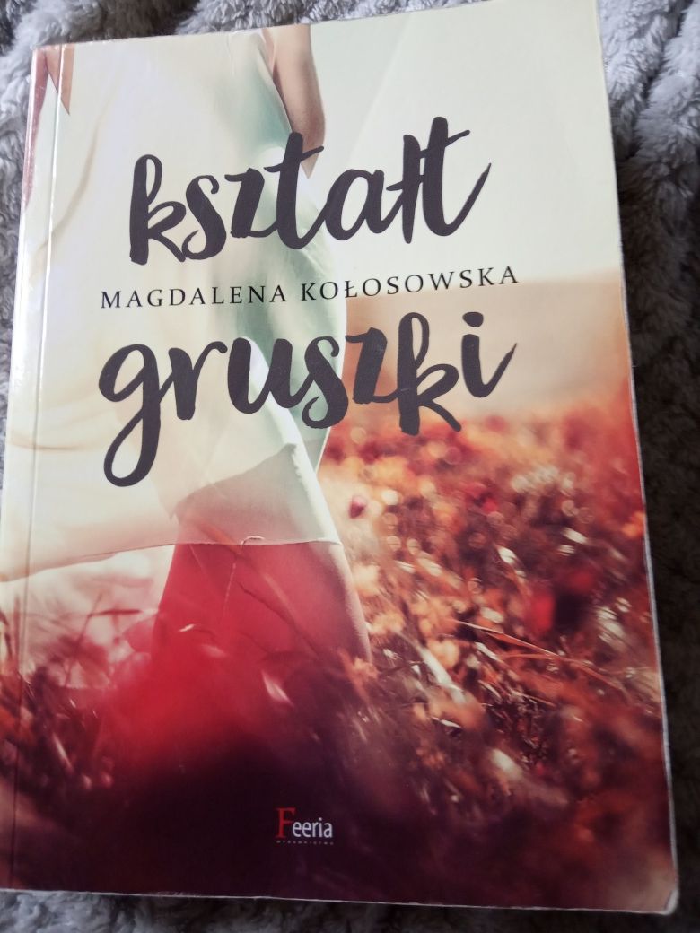 Magdalena Kłosowska "Kształt gruszki"