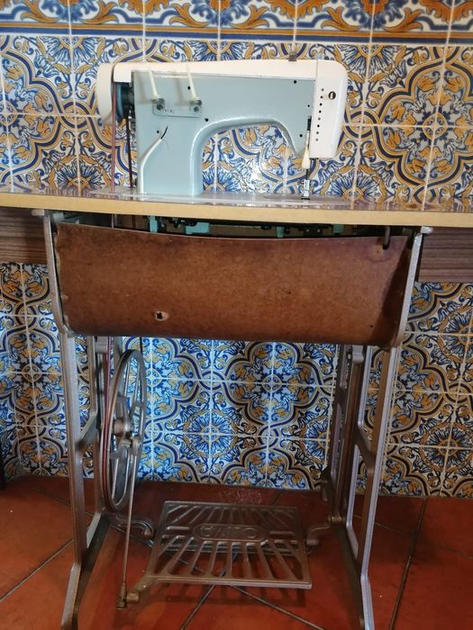 Desocupar - Máquina costura Oliva 512