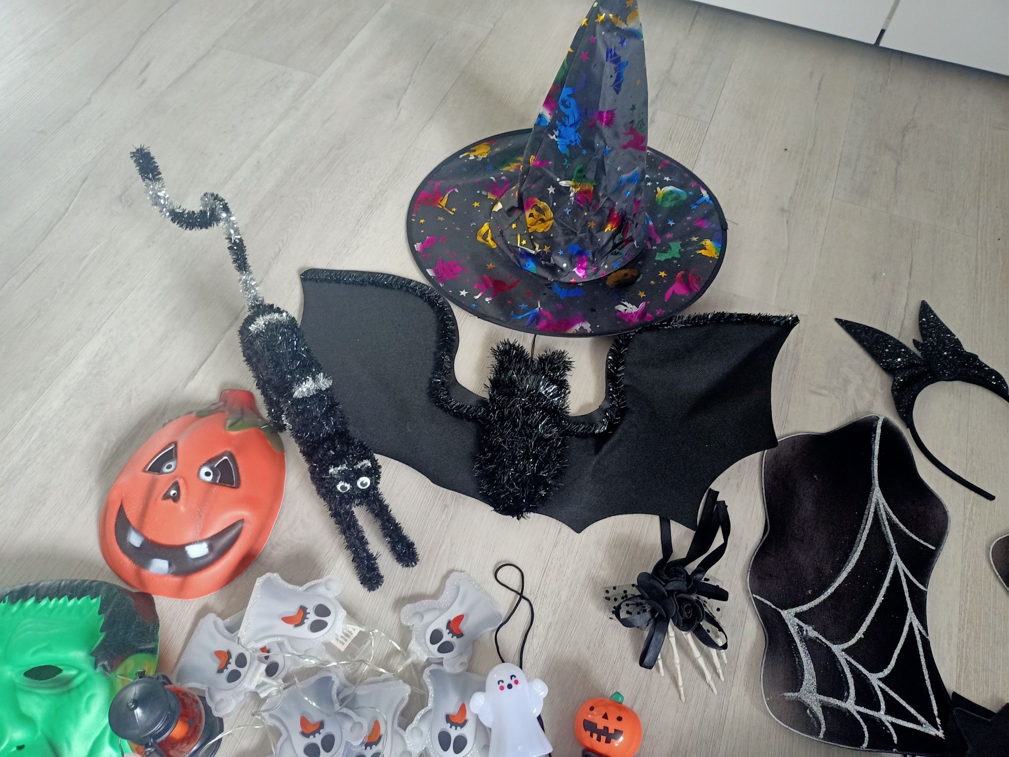 Zestaw halloween strój dekoracje oświetlenie  dynia pająk nietoperz