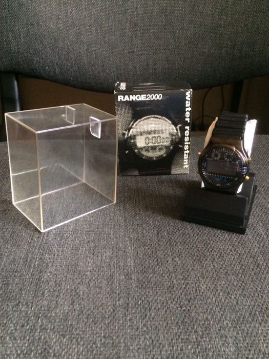 Продам Водонепроницаемые наручные часы Range 2000