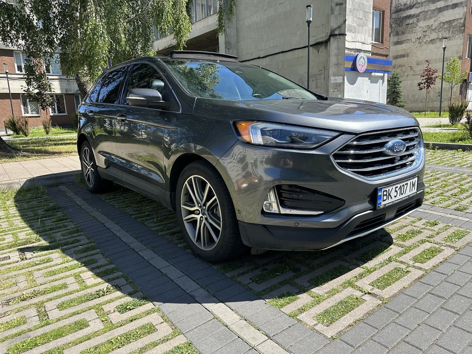 Ford Edge Titanium