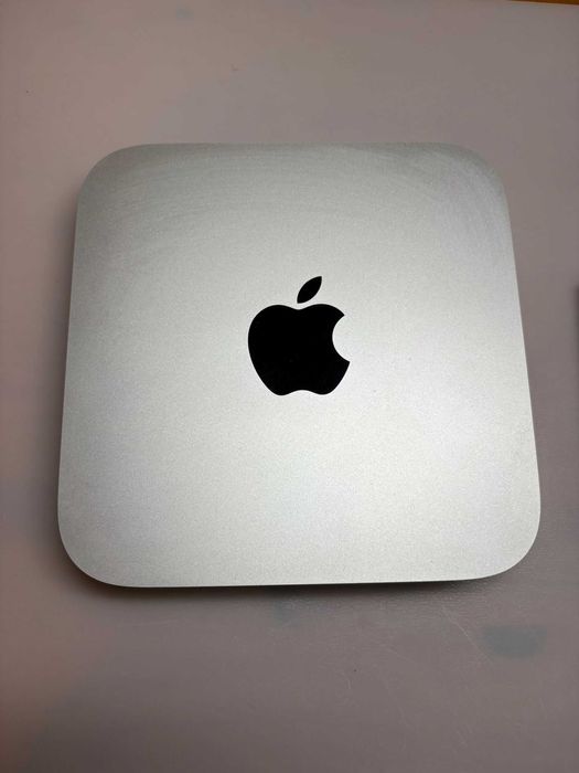 Mac mini 2012, 2,5Ghz intel i5, 4 GB Ram DDR3 1600 MHz