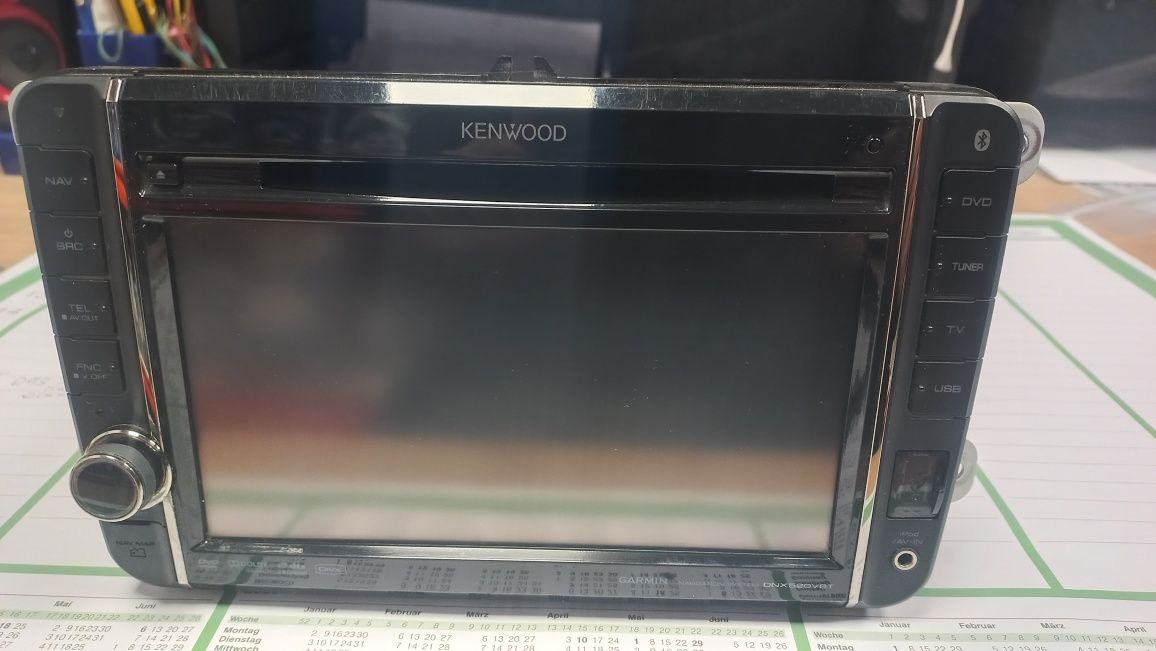 Головний мультімедійний пристрій KENWOOD DNX 520 VBTNWOOD