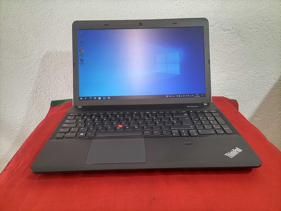 Lenovo Core i3 8100/Ram 16GB/SSD 250GB/+Monitor