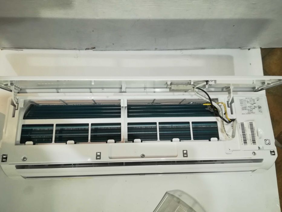 Klimatyzator ścienny 3,5kW z pompą ciepła WiFi po przeglądzie Inwerter