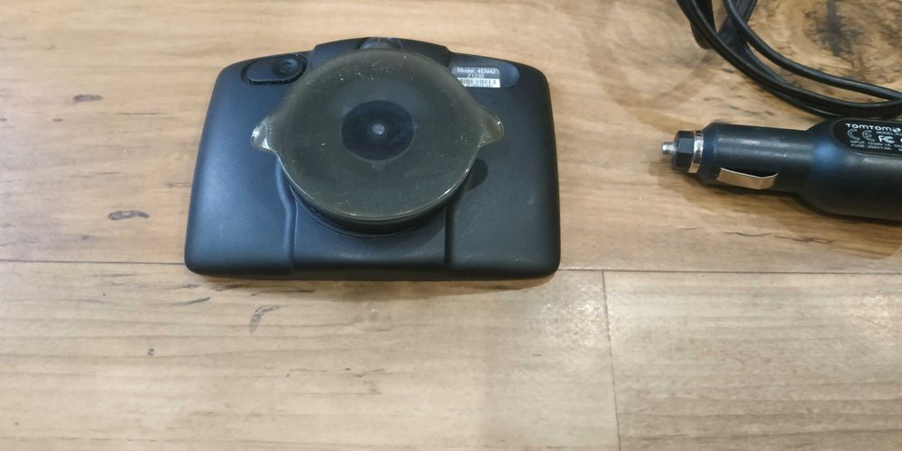 Навігатор TomTom