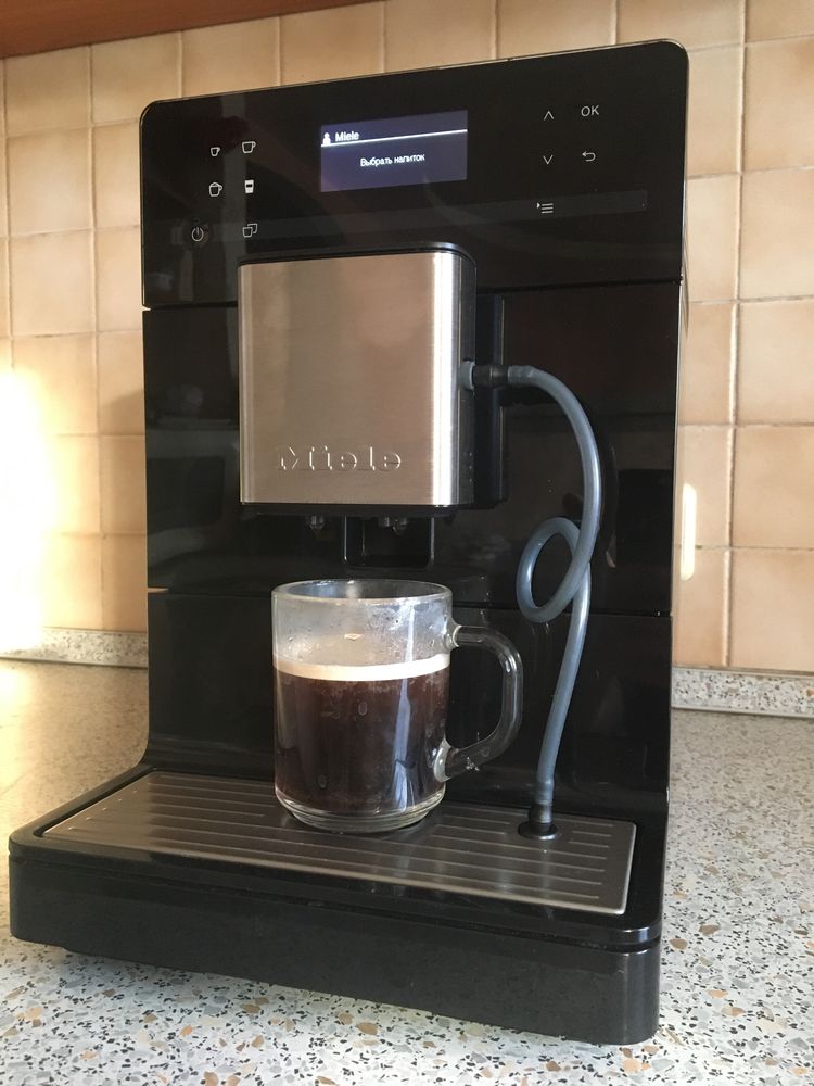 Продам автоматическую кофемашину Miele CM 5300 OBSW Black