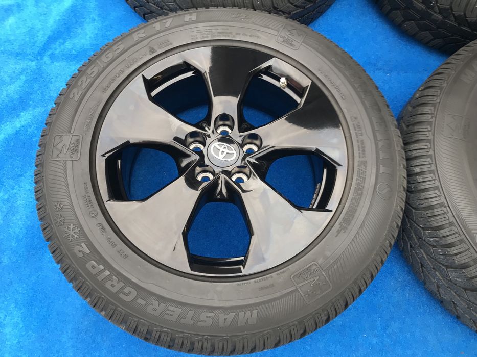 Kola zimowe toyota rav4 17”