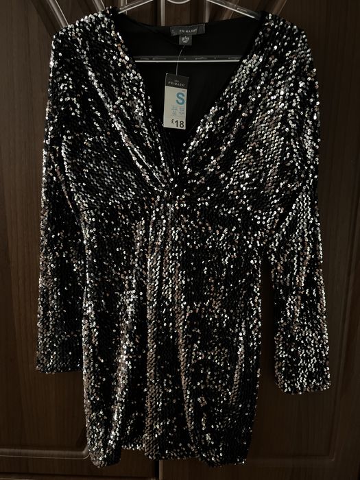 Платье нарядное чорне зі стразамиз