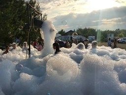Пінне шоу. Пінна вечірка. Піна на свято