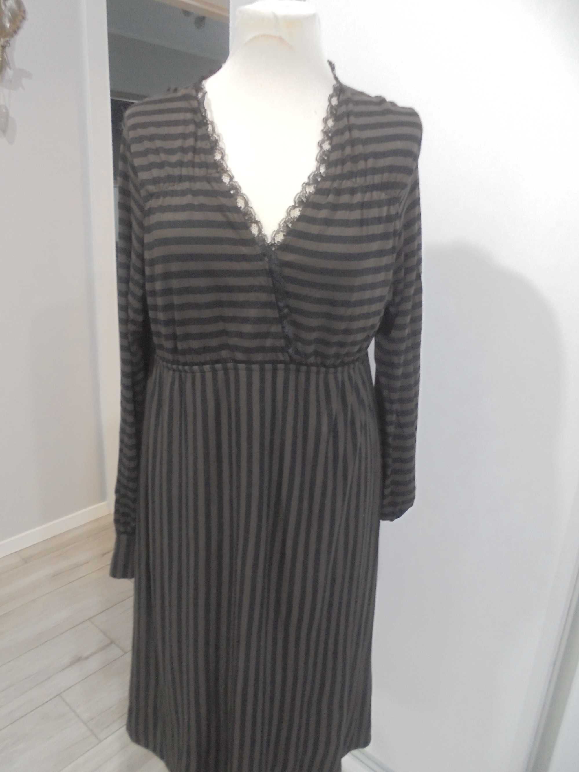 elegancka sukienka w roz44/46 / na podszewce