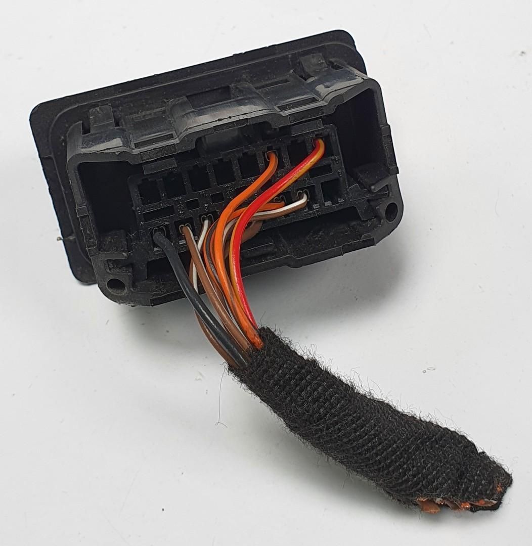 GNIAZDO DIAGNOSTYCZNE OBD2 PORSCHE CAYENNE 7D0858161