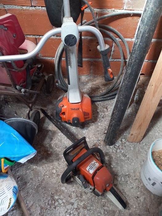 Fazemos trabalhos cortes de árvores ervas e jardinagem