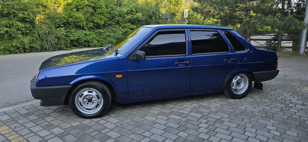 Продам ваз 21099 /тонировка/музыка/занижение -90/