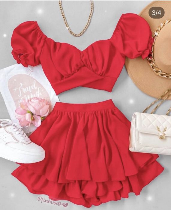 Костюм: топ + спідниця-шорти р.42