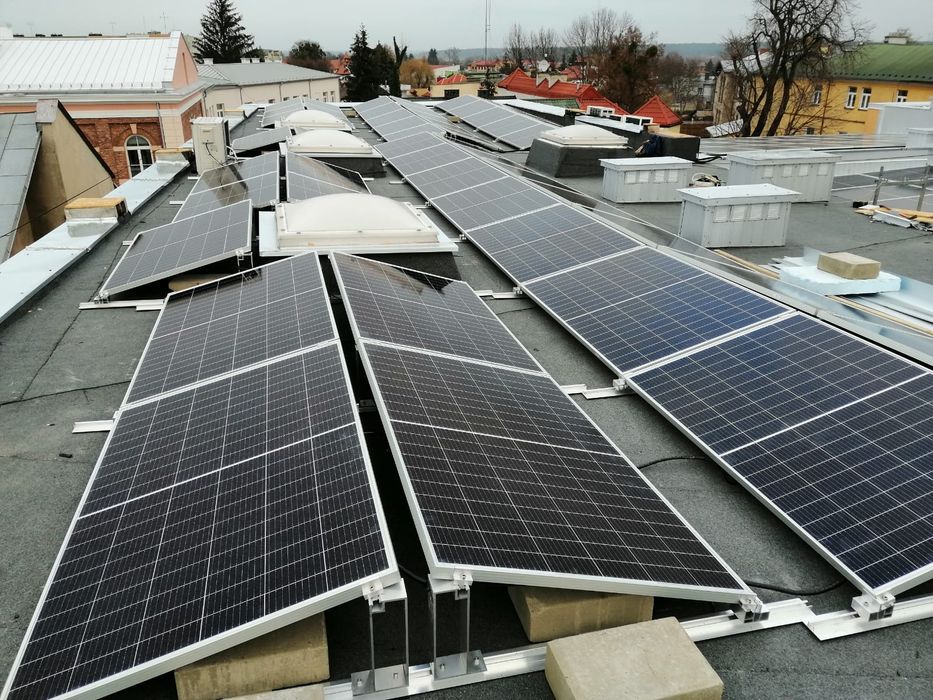 Fotowoltaika, montaż instalacji fotowoltaicznych i magazynow energi