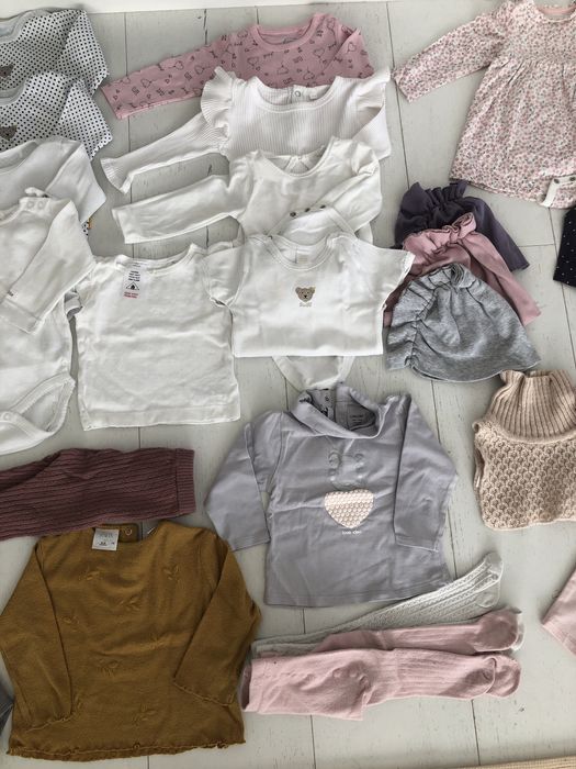 Paka ubranek dla dziewczynki rozm. 74 ( 7 zł/szt)