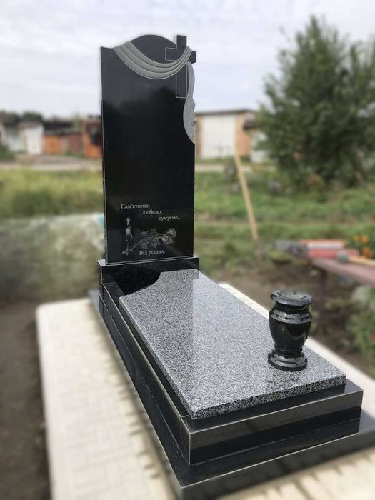 Пам'ятники з граніту