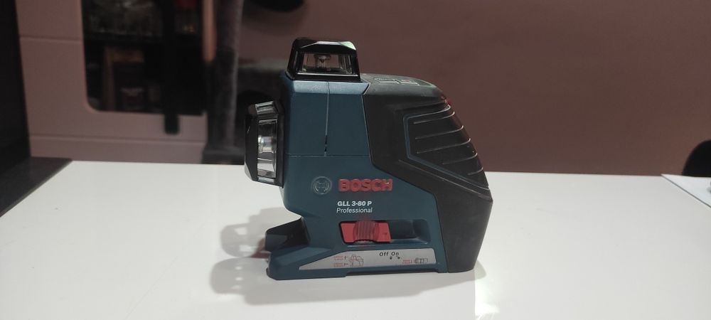 Laser liniowy Bosch GLL 3-80 P po kalibracji, krzyżowy