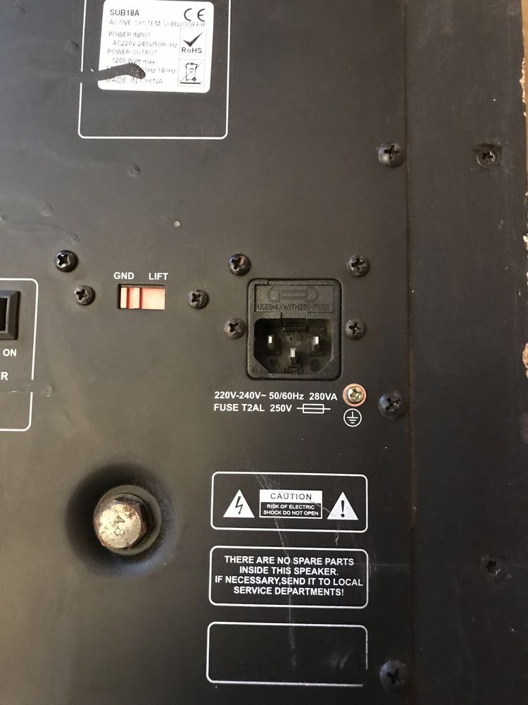 Сабвуфер активний 1200 watt sub18a