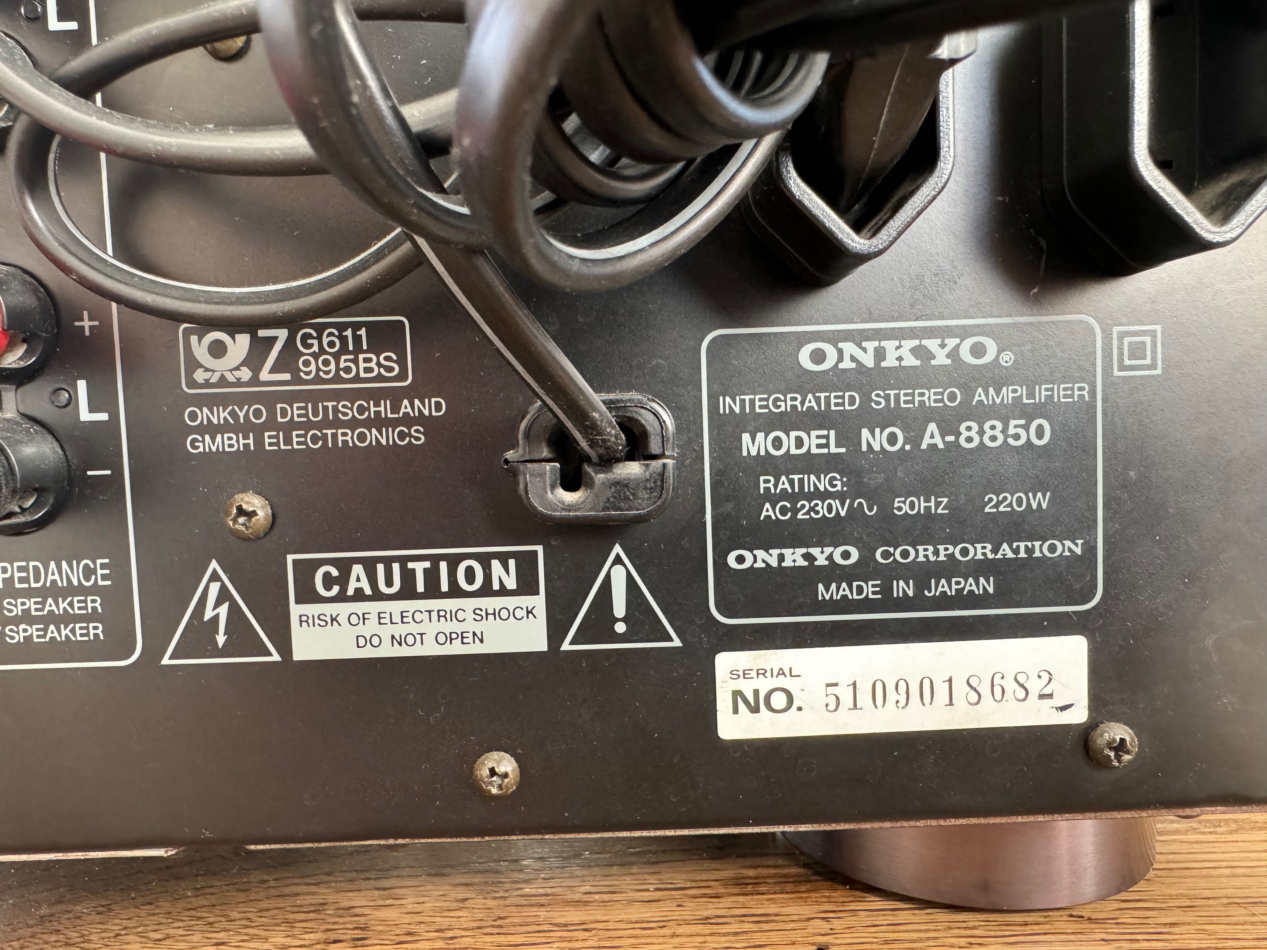 Wzmacniacz Onkyo Integra A-8850 bardzo mocny 220W